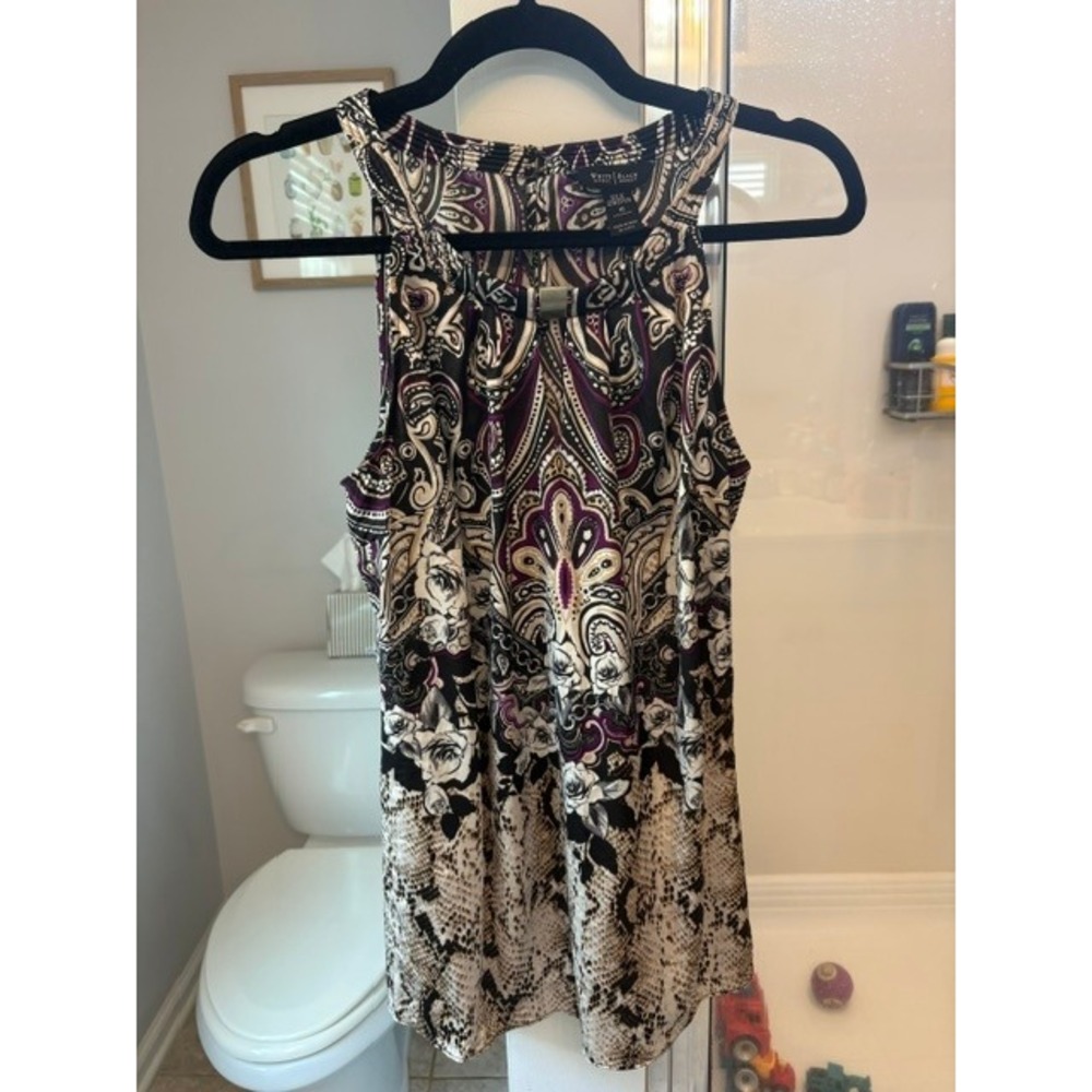 White House Black Market Silk Stretch Sleeveless Blouse Paisley Floral Print